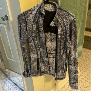 LULULEMON JACKET